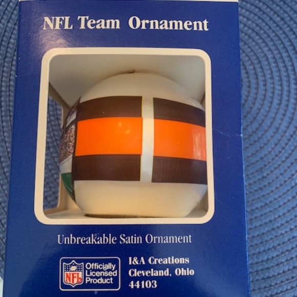Vintage Cleveland Browns NFL Satin Christmas Ornament - Picture 11 of 13